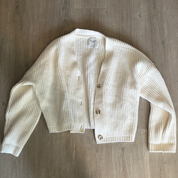 Abercrombie & Fitch Sweaters - Abercrombie Ivory Ribbed Cardigan Sweater